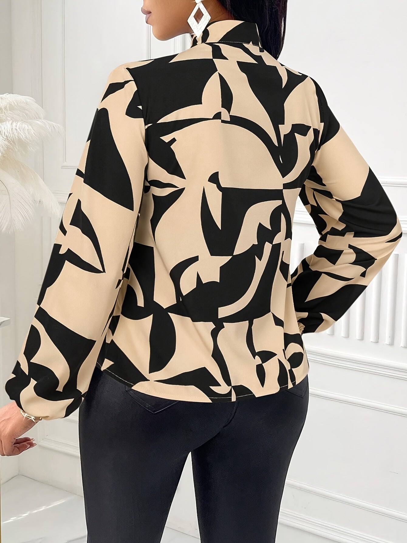 Elegant Geometric Print Blouse with Tie-Neck & Lantern Sleeves - Machine Washable, Beige & Black Color Block Design, Versatile for All Seasons, Perfect for Office or Casual Outfits